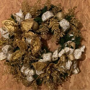 Elegant Gold and White Holiday Wreath